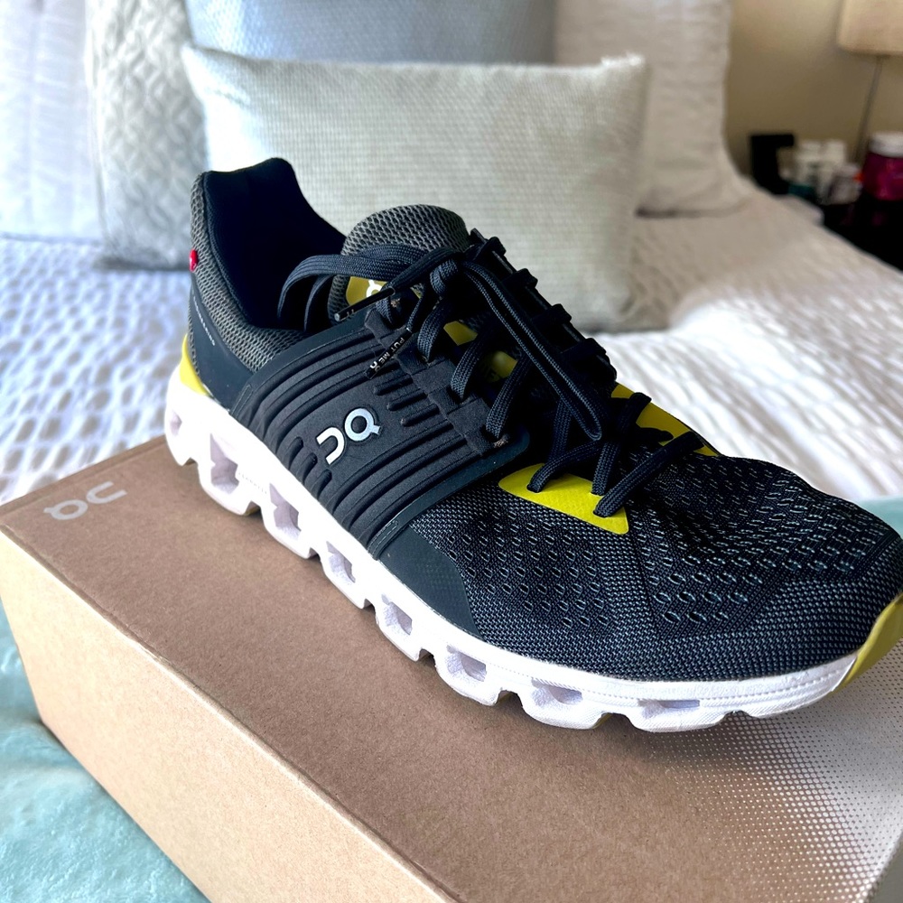 On Cloudswift Sz 9.5M - Picture 1 of 3